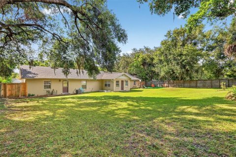House in Mount Dora, Florida 4 bedrooms, 226.59 sq.m. № 1918546 - photo 30