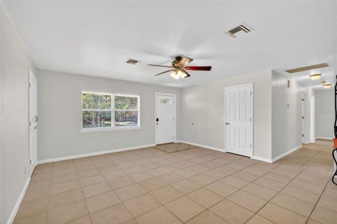 House in Mount Dora, Florida 4 bedrooms, 226.59 sq.m. № 1918546 - photo 6