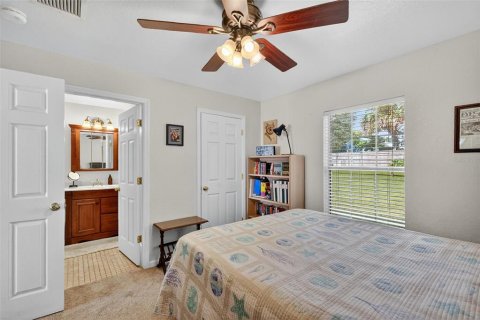 House in Mount Dora, Florida 4 bedrooms, 226.59 sq.m. № 1918546 - photo 24