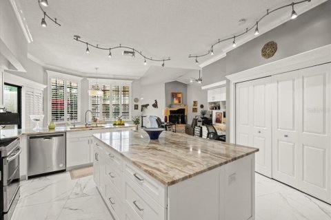 Casa en venta en Tampa, Florida, 4 dormitorios, 302.86 m2 № 1879455 - foto 19