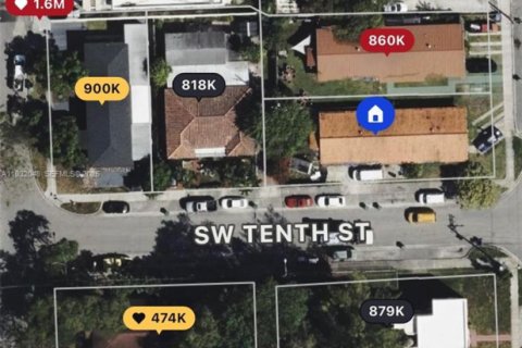 House in Miami, Florida 5 bedrooms, 192.12 sq.m. № 1990770 - photo 5