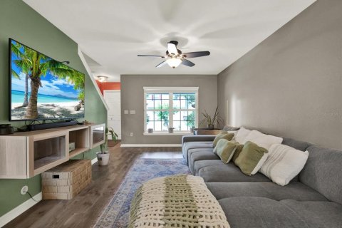 Adosado en alquiler en Valrico, Florida, 3 dormitorios, 135.73 m2 № 2237315 - foto 5