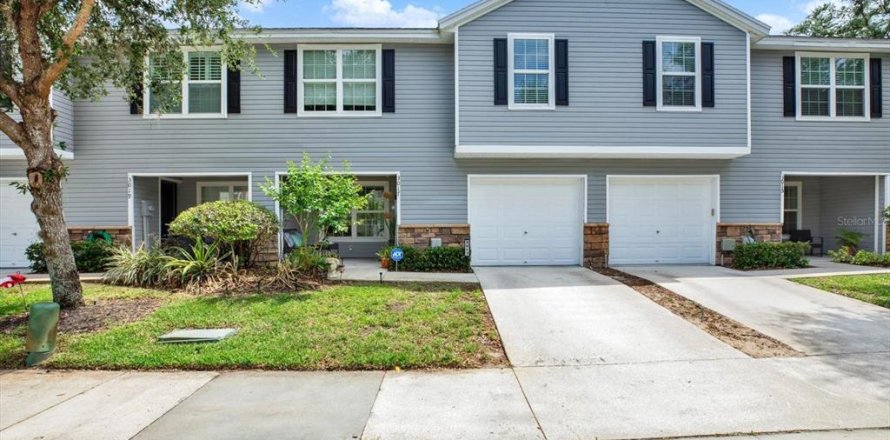 Adosado en Valrico, Florida 3 dormitorios, 135.73 m2 № 2237315
