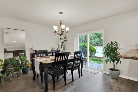 Adosado en alquiler en Valrico, Florida, 3 dormitorios, 135.73 m2 № 2237315 - foto 8