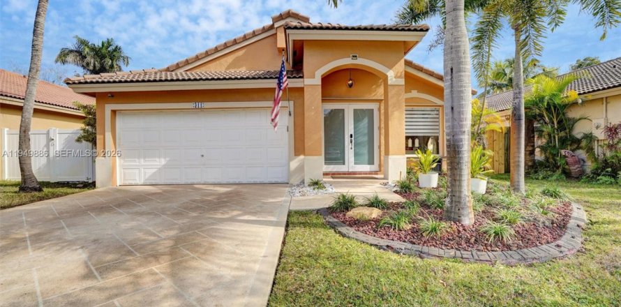 Casa en Pembroke Pines, Florida 3 dormitorios, 154.5 m2 № 2009629