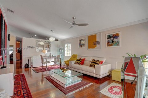 Casa en alquiler en Pembroke Pines, Florida, 3 dormitorios, 154.5 m2 № 2009629 - foto 10