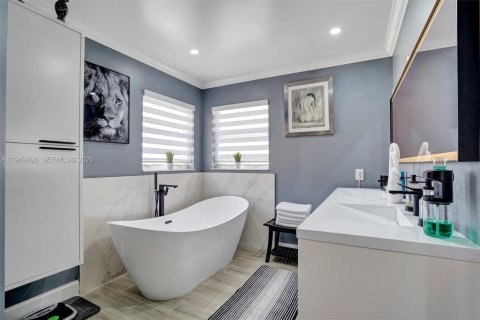 Casa en alquiler en Pembroke Pines, Florida, 3 dormitorios, 154.5 m2 № 2009629 - foto 12