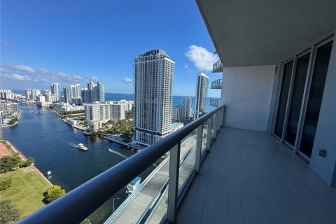 Copropriété à louer à Hallandale Beach, Floride: 2 chambres № 2018804 - photo 7