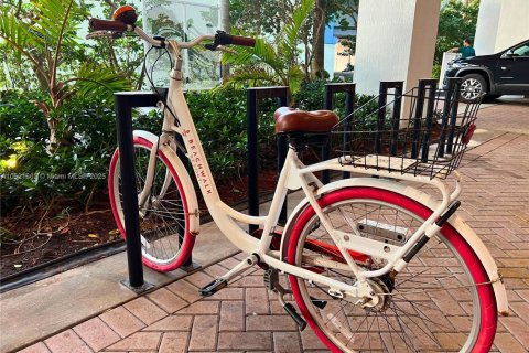 Copropriété à louer à Hallandale Beach, Floride: 2 chambres № 2018804 - photo 24