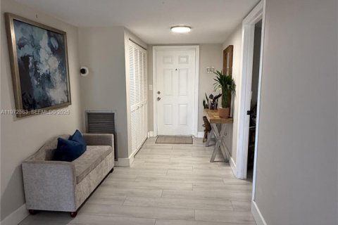 Condominio en venta en Tamarac, Florida, 3 dormitorios, 136.47 m2 № 2033396 - foto 4