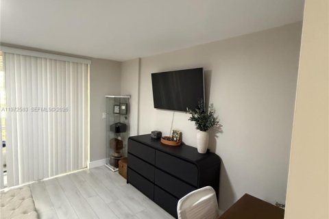 Condominio en venta en Tamarac, Florida, 3 dormitorios, 136.47 m2 № 2033396 - foto 23