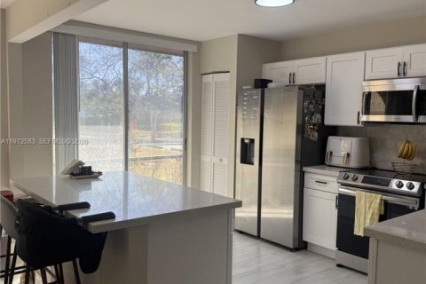 Condominio en venta en Tamarac, Florida, 3 dormitorios, 136.47 m2 № 2033396 - foto 9