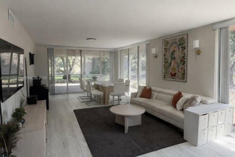 Condominio en venta en Tamarac, Florida, 3 dormitorios, 136.47 m2 № 2033396 - foto 8