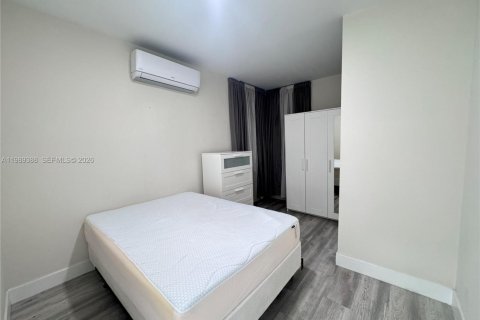 Immobilier commercial à louer à Miami, Floride: 1 chambre, 173.26 m2 № 2051584 - photo 10