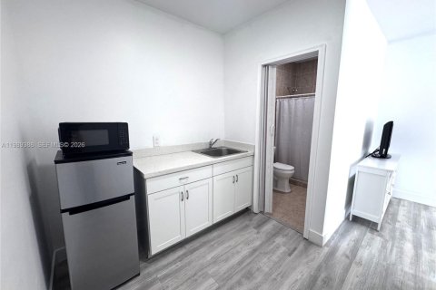 Immobilier commercial à louer à Miami, Floride: 1 chambre, 173.26 m2 № 2051584 - photo 7