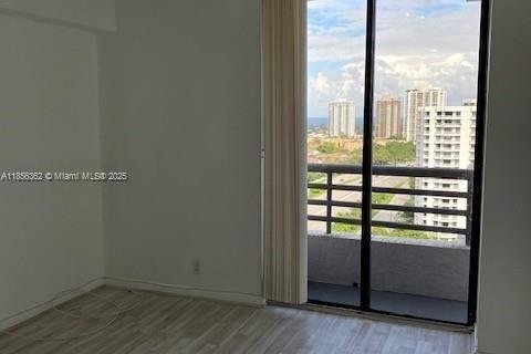 Copropriété à louer à Aventura, Floride: 2 chambres, 105.35 m2 № 1878494 - photo 3