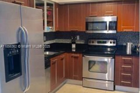 Copropriété à louer à Aventura, Floride: 2 chambres, 105.35 m2 № 1878494 - photo 11