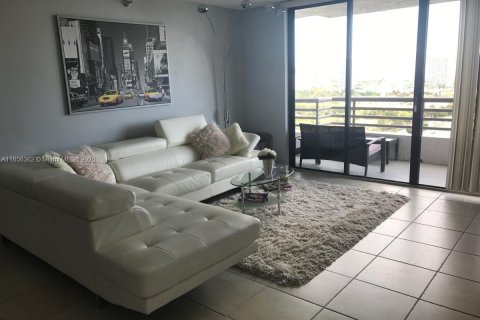 Copropriété à louer à Aventura, Floride: 2 chambres, 105.35 m2 № 1878494 - photo 13