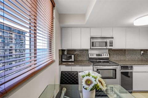 Купить кондоминиум в Майами, Флорида 2 спальни, 154.78м2, № 2255063 - фото 18
