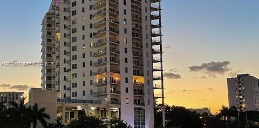 Condo à Miami, Floride, 2 chambres  № 2428149