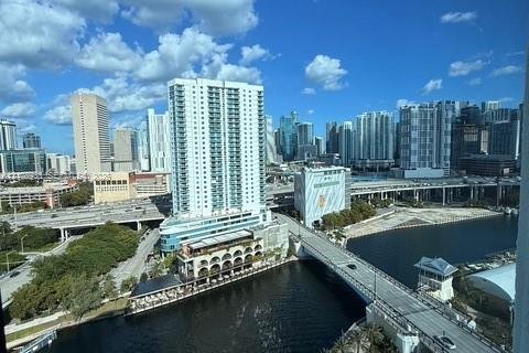 Copropriété à louer à Miami, Floride: 2 chambres, 99.68 m2 № 2428149 - photo 10