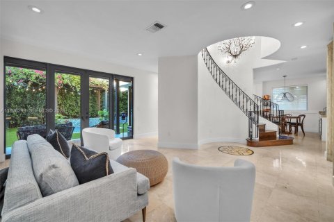 Casa en alquiler en Coral Gables, Florida, 3 dormitorios, 214.7 m2 № 1998806 - foto 8