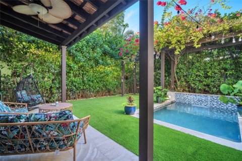 Casa en alquiler en Coral Gables, Florida, 3 dormitorios, 214.7 m2 № 1998806 - foto 5