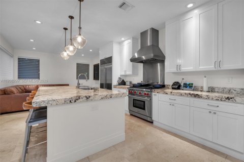 Casa en alquiler en Coral Gables, Florida, 3 dormitorios, 214.7 m2 № 1998806 - foto 13