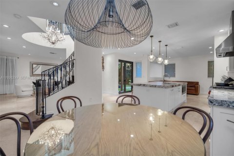 Casa en alquiler en Coral Gables, Florida, 3 dormitorios, 214.7 m2 № 1998806 - foto 11