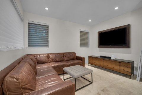 Casa en alquiler en Coral Gables, Florida, 3 dormitorios, 214.7 m2 № 1998806 - foto 18