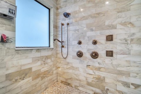 Casa en alquiler en Coral Gables, Florida, 3 dormitorios, 214.7 m2 № 1998806 - foto 30