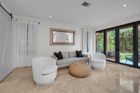 Casa en alquiler en Coral Gables, Florida, 3 dormitorios, 214.7 m2 № 1998806 - foto 9