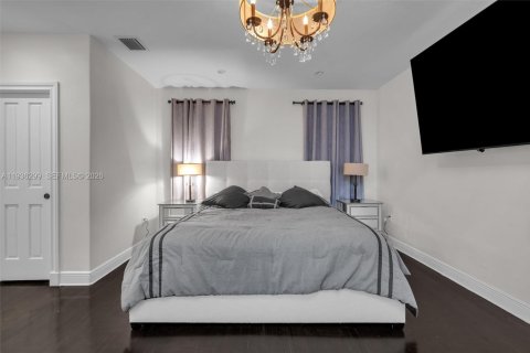 Casa en alquiler en Coral Gables, Florida, 3 dormitorios, 214.7 m2 № 1998806 - foto 25