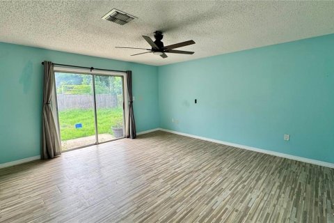Casa en alquiler en Eustis, Florida, 3 dormitorios, 124.67 m2 № 1901050 - foto 11