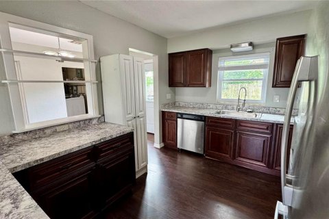 Casa en alquiler en Eustis, Florida, 3 dormitorios, 124.67 m2 № 1901050 - foto 5