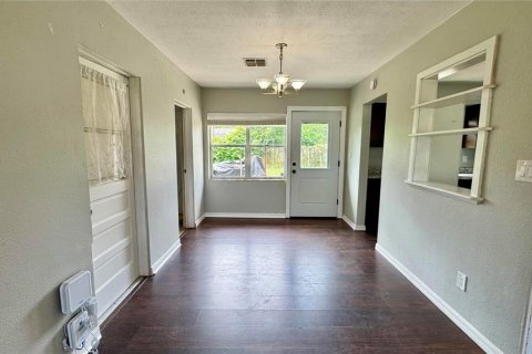 Casa en alquiler en Eustis, Florida, 3 dormitorios, 124.67 m2 № 1901050 - foto 6