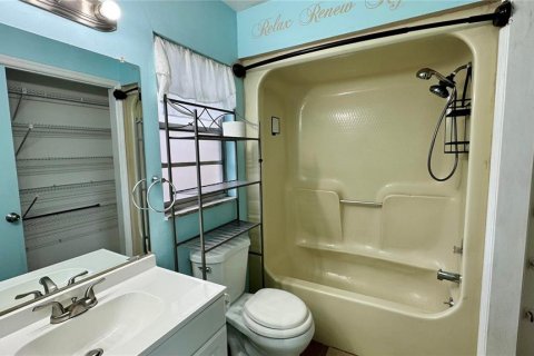 Casa en alquiler en Eustis, Florida, 3 dormitorios, 124.67 m2 № 1901050 - foto 12