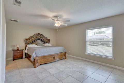 Casa en venta en Port Charlotte, Florida, 3 dormitorios, 152.36 m2 № 2385744 - foto 16
