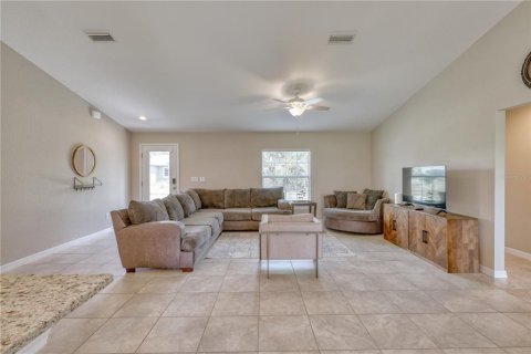 Casa en venta en Port Charlotte, Florida, 3 dormitorios, 152.36 m2 № 2385744 - foto 6