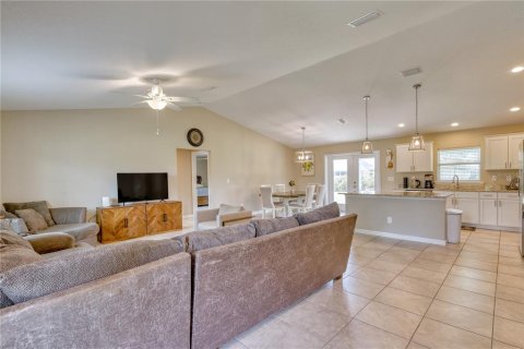 Casa en venta en Port Charlotte, Florida, 3 dormitorios, 152.36 m2 № 2385744 - foto 5