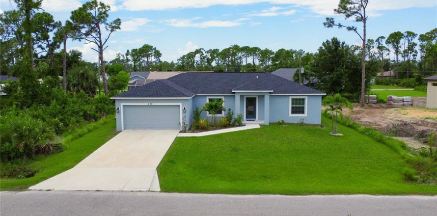 Casa en Port Charlotte, Florida 3 dormitorios, 152.36 m2 № 2385744
