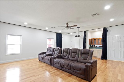 Casa en venta en Orlando, Florida, 5 dormitorios, 363.43 m2 № 1740496 - foto 23