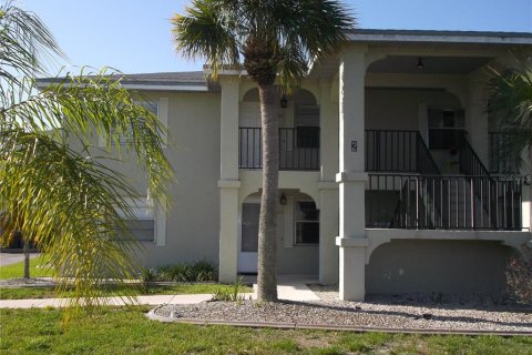 Condo à Punta Gorda, Floride, 2 chambres  № 2221629