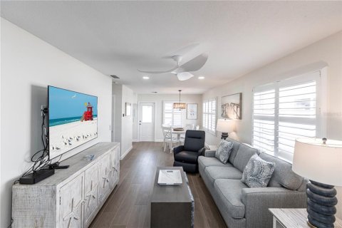 Villa ou maison à louer à Sarasota, Floride: 1 chambre, 64.66 m2 № 2125783 - photo 4
