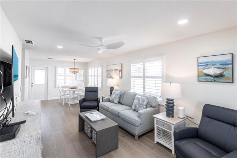 Villa ou maison à louer à Sarasota, Floride: 1 chambre, 64.66 m2 № 2125783 - photo 2