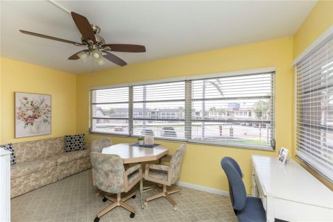 Condo in New Port Richey, Florida, 1 bedroom  № 1767918 - photo 3