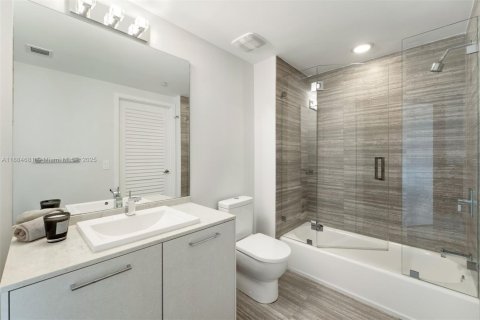 Condominio en venta en Miami, Florida, 2 dormitorios, 123.1 m2 № 1930480 - foto 15
