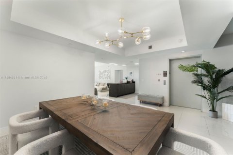 Condominio en venta en Miami, Florida, 2 dormitorios, 123.1 m2 № 1930480 - foto 7