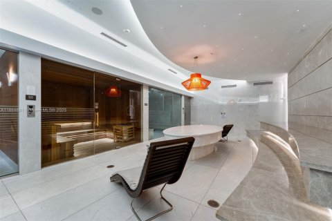 Condominio en venta en Miami, Florida, 2 dormitorios, 123.1 m2 № 1930480 - foto 27