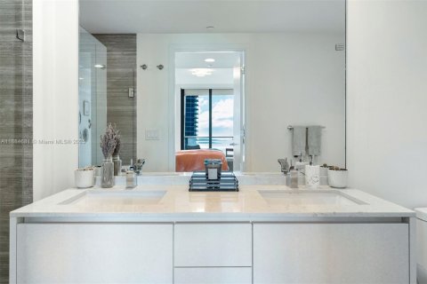 Condominio en venta en Miami, Florida, 2 dormitorios, 123.1 m2 № 1930480 - foto 11